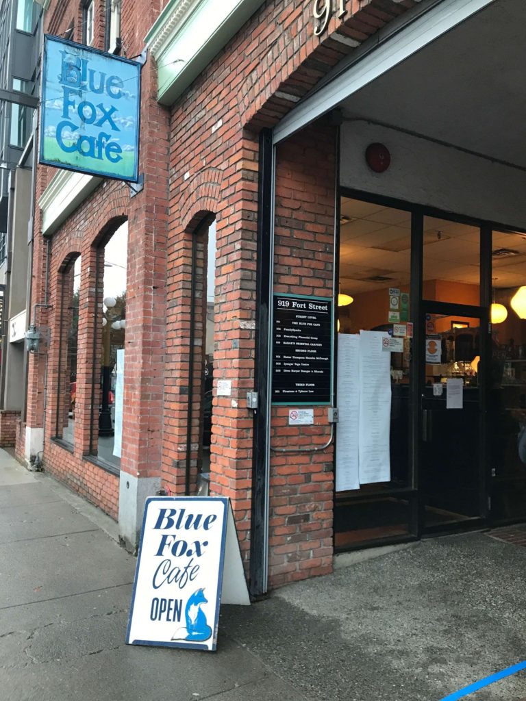 blue fox藍狐狸